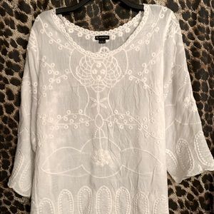New Direction 3/4 Sleeve Embroidered Top - NWT
